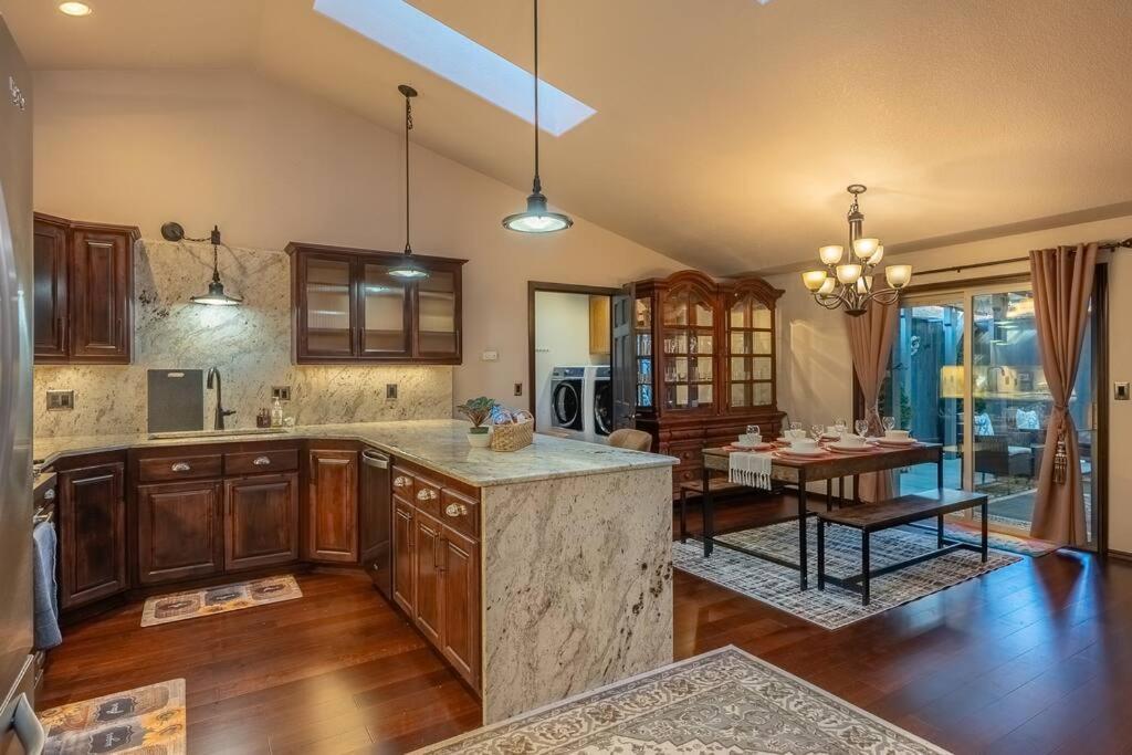 Comfy 4B/2B Home Near Dunes & Ocean! Pet Friendly! Florence Buitenkant foto